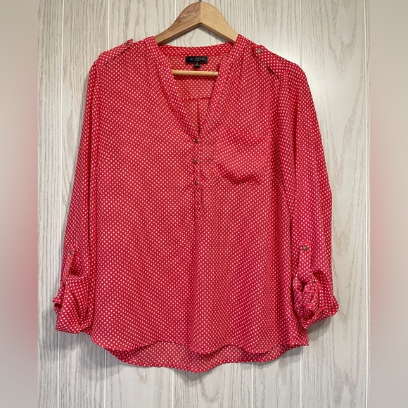 The Limited Light Red and White Polkadots Blouse Size Medium EUC - Picture 1 of 3